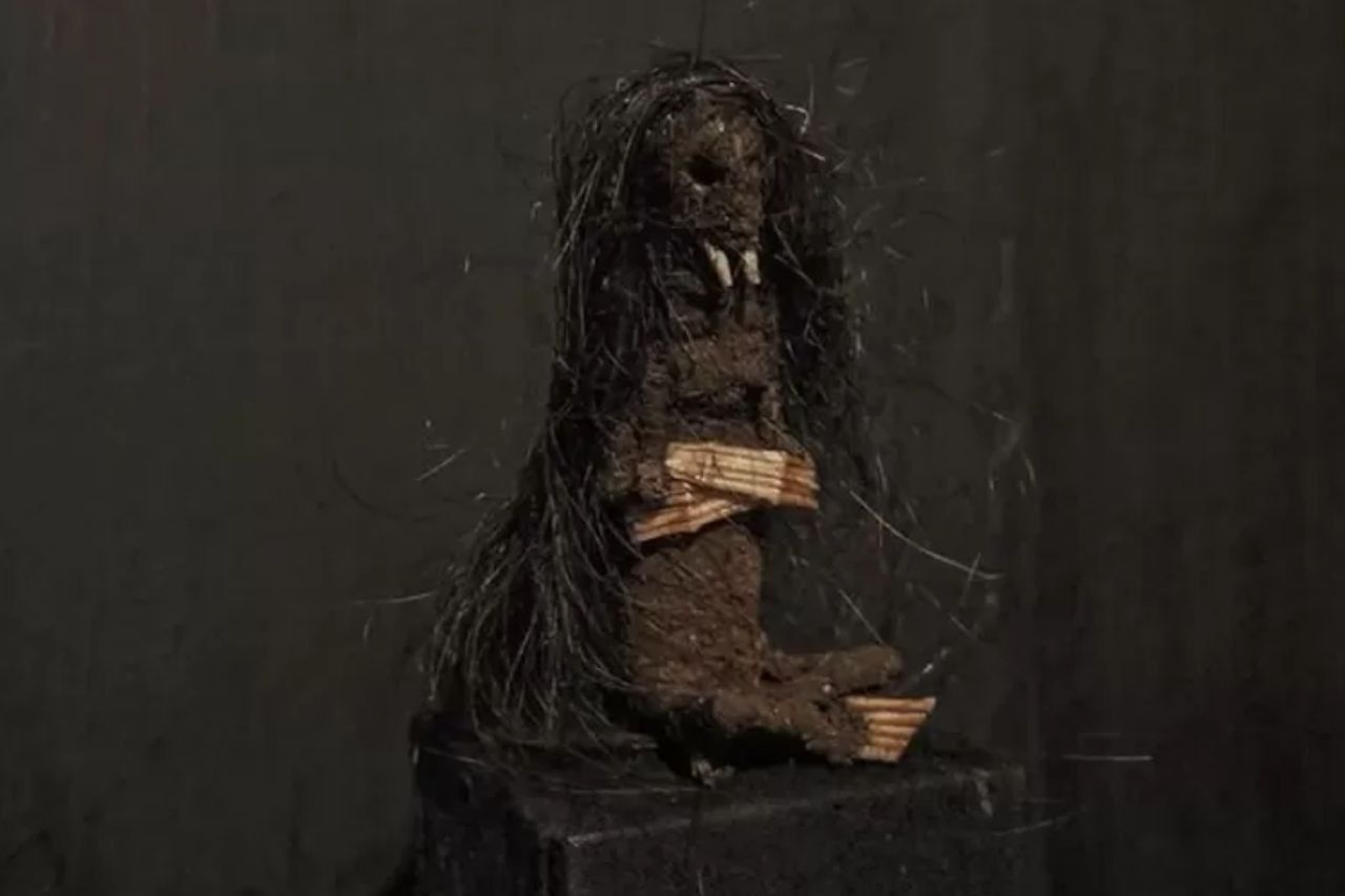 5 Arti Mimpi Boneka Jenglot Menurut Primbon Jawa, Pertanda Mistis?