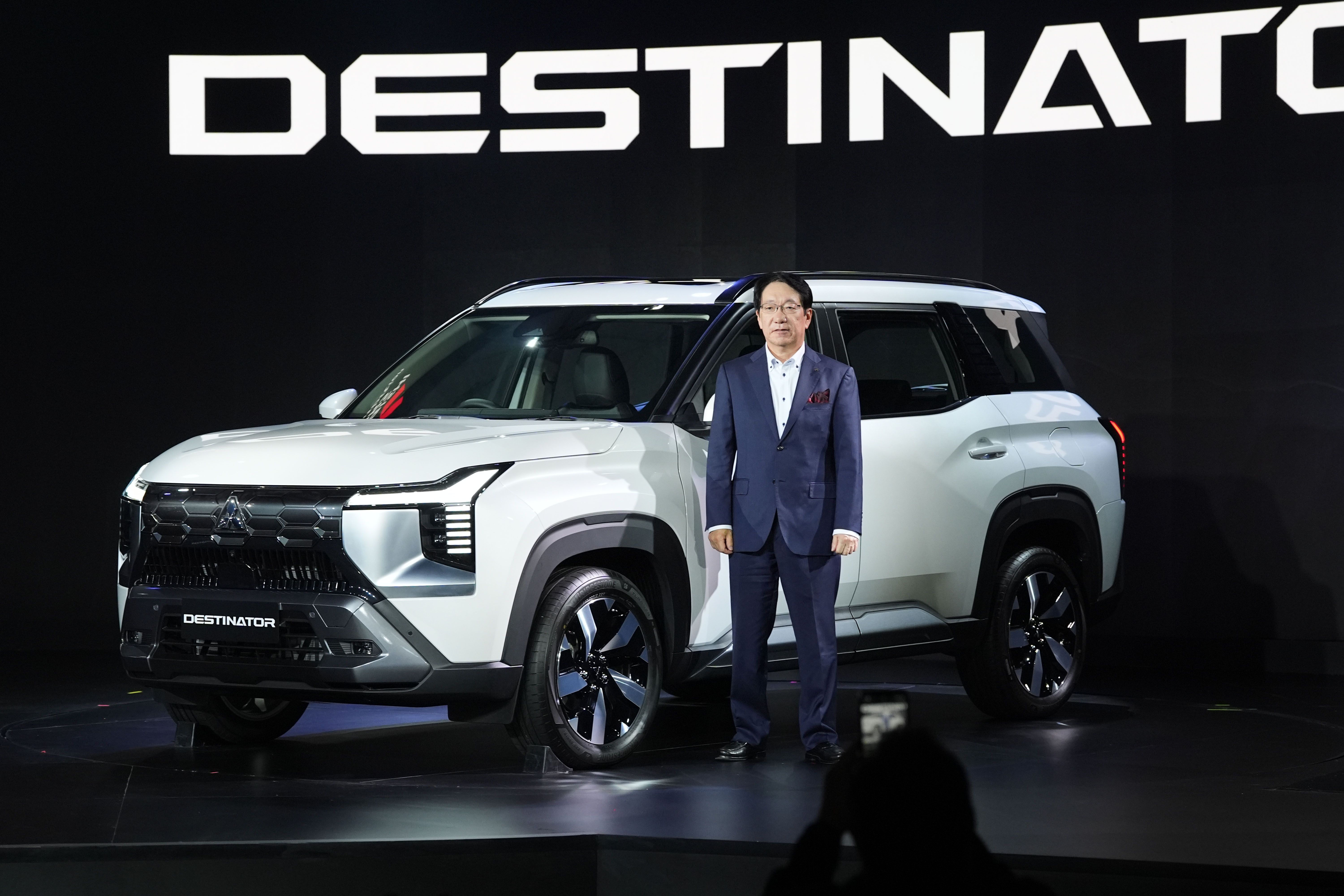 Mitsubishi Destinator Resmi Rilis Global Perdana di Indonesia dengan Tiga Varian Unggulan!