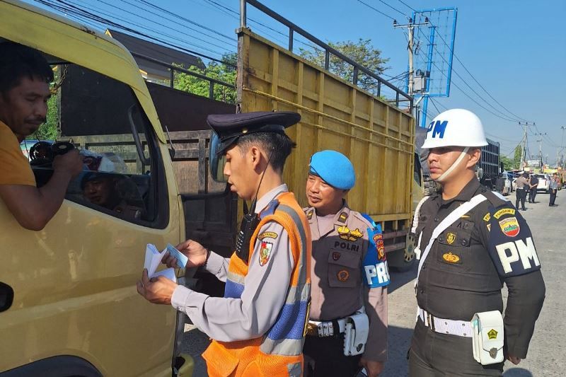 Razia Di Jalan Lintas Pekanbaru-Bangkinang sejumlah pengendara terjaring Razia