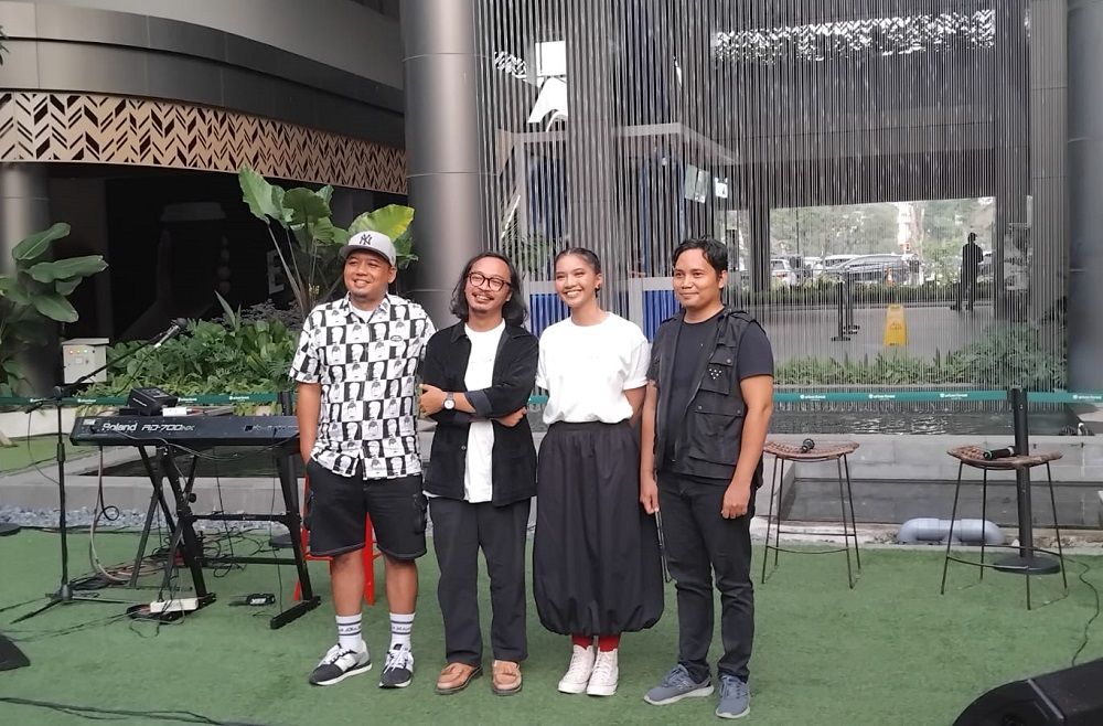 Kolaborasi Dere dan Seniman Popomangun Hadirkan “Puspa Oh Puspa!”: Musik yang Dilukis Jadi Karya Seni Visual
