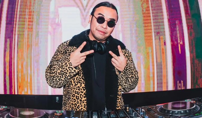Siap Goyang Kendari! DJ Whisnu Santika akan Tampil di D’Liquid Claro Hotel