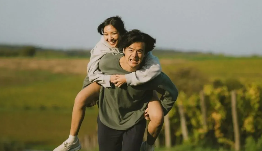 Sore: Istri dari Masa Depan, Rekomendasi Film Romantis Akhir Pekan di Bioskop Kendari