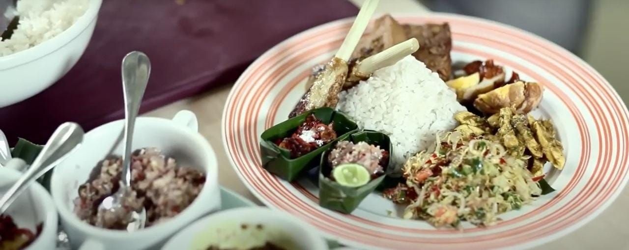 Nasi Campur Bali ala Chef Mangku, Resep Tradisional yang Penuh Cerita