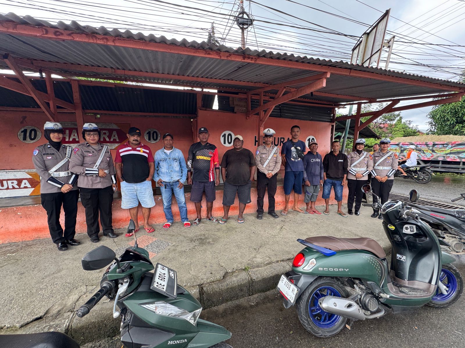 Satgas Operasi Patuh di Ambon Ajar Tukang Ojek Berlalu Lintas, Tekan Pentingnya Keselamatan Penumpang