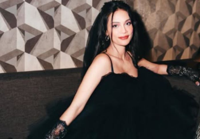 Deretan Potret Erika Carlina Hamil 9 Bulan, Baby Bump-nya Ngumpet