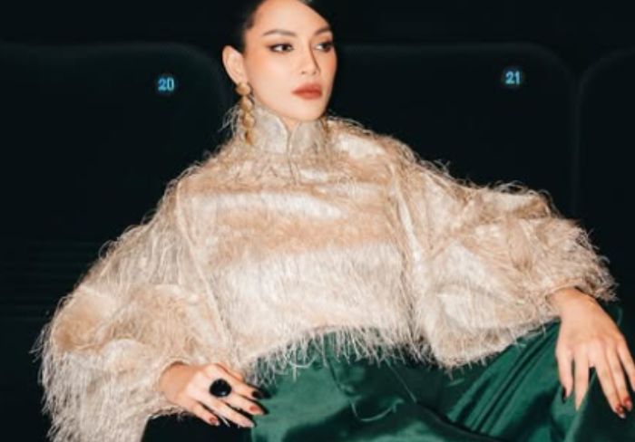 Deretan Potret Erika Carlina Hamil 9 Bulan, Baby Bump-nya Ngumpet