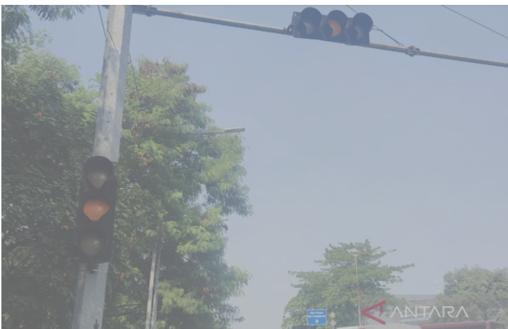 Dishub DKI Pasang Pengaman Kotak Lampu Lalu Lintas di Jakarta Timur