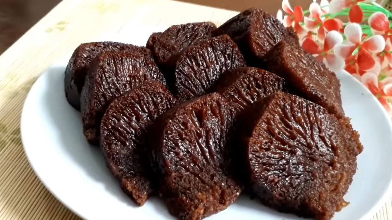 Resep Bolu Karamel Sarang Semut Kukus, Lembut dan Legit Banget