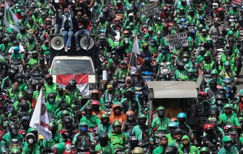 Driver Ojol Tuntut Potongan Komisi 10%, Grab Langsung Beri Tanggapan Tegas
