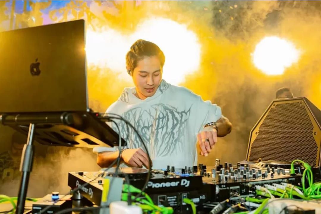 Terungkap Bapak Biologis Erika Carlina Adalah DJ Panda, Ini Profil Disk Jockey Asal Jatim itu