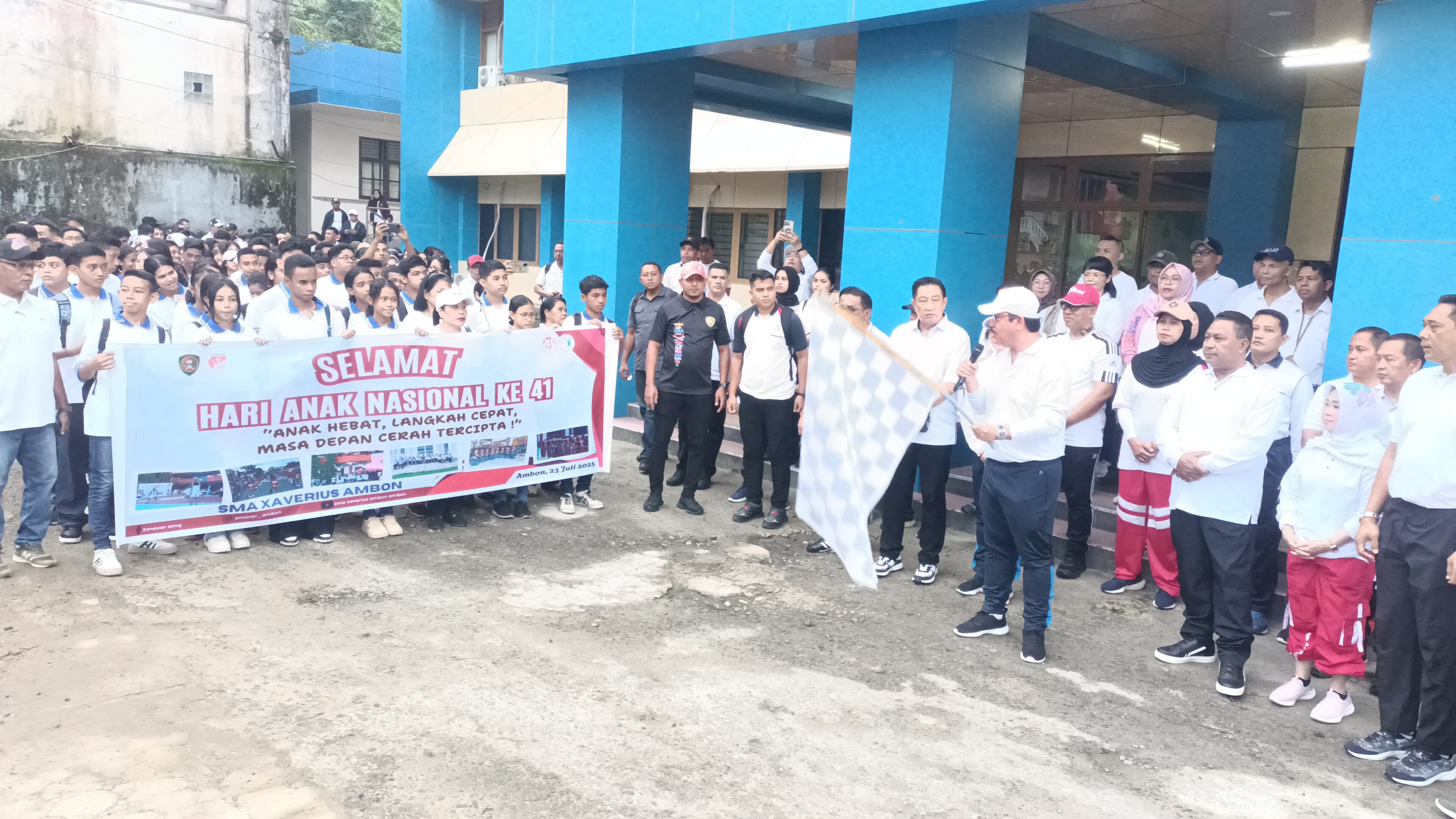 Polda Maluku Ramaikan Jalan Santai Peringatan Hari Anak di Ambon, Begini Tanggapan Kabid Humas