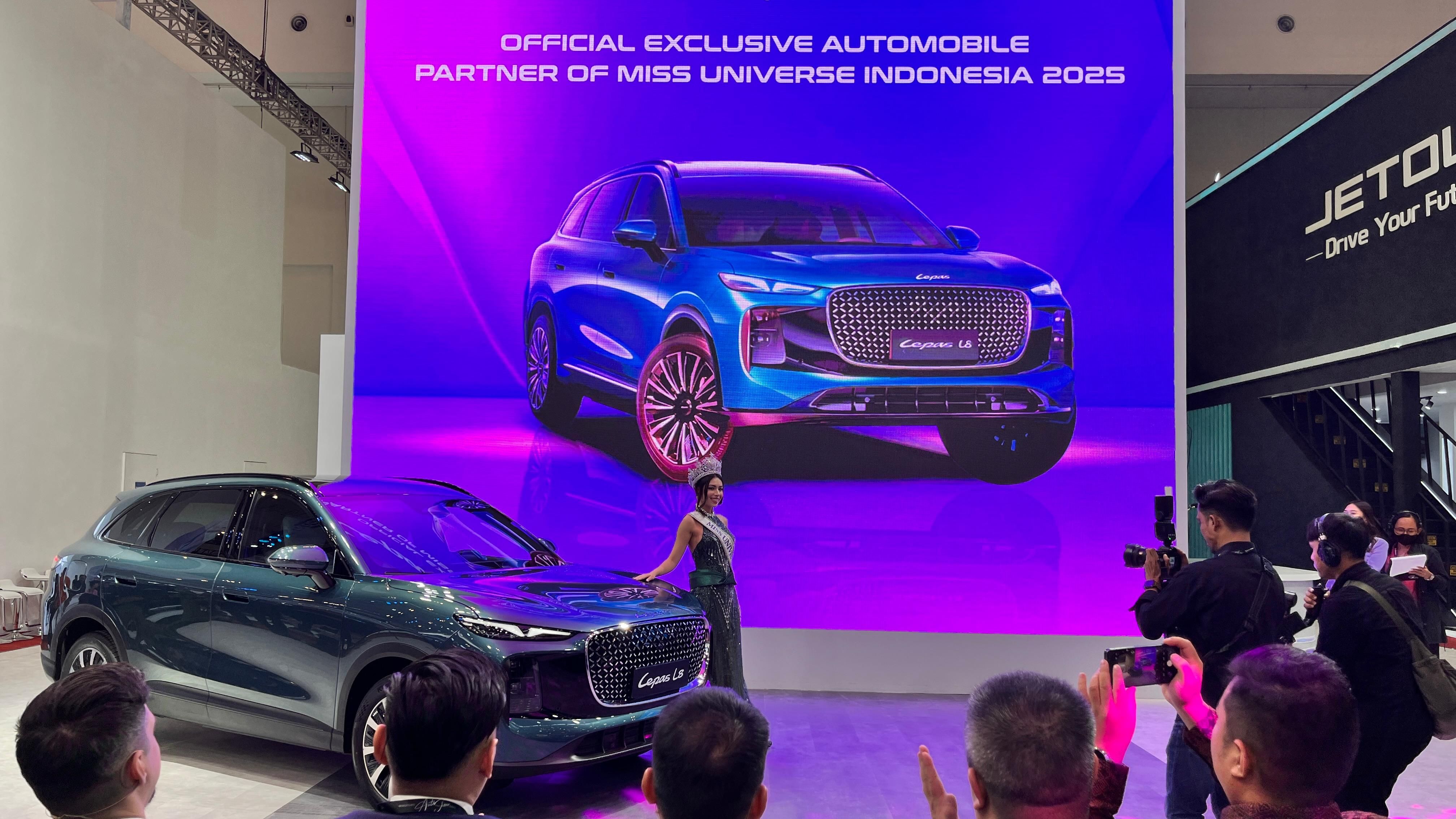 SUV LEPAS L8 Resmi Diperkenalkan di GIIAS 2025, Bawa Mesin Hybrid Super Irit dan Bertenaga