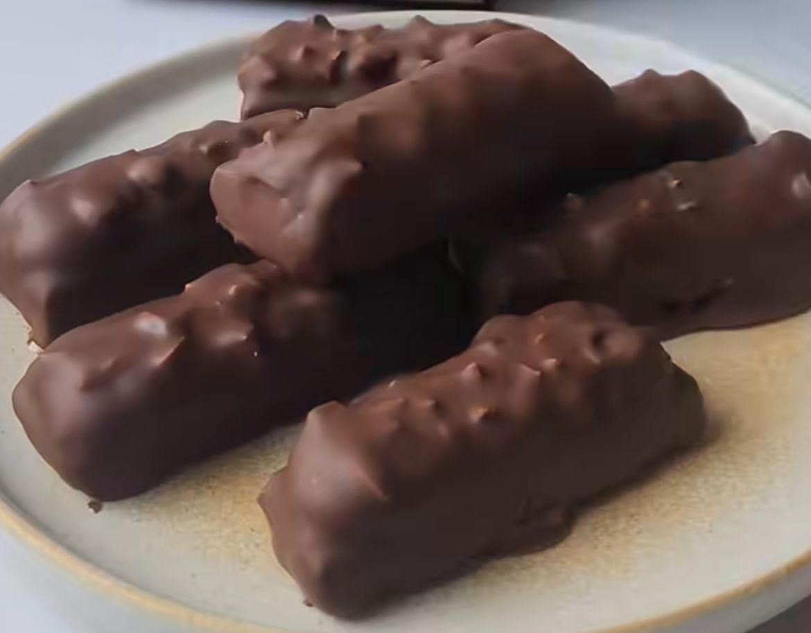 Resep Choco & Nut Caramel Bars: Camilan Fancy yang Bisa Kamu Bikin Sendiri di Rumah