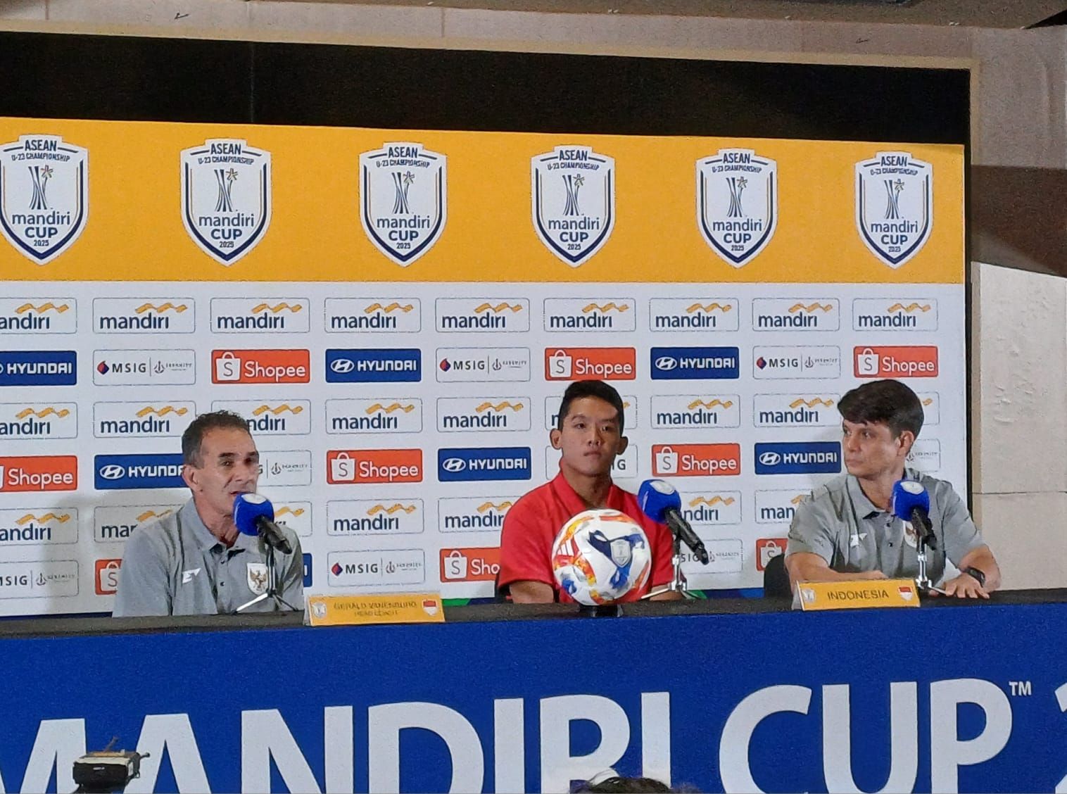 Gerald Vanenburg Pede Timnas Indonesia U-23 Menang atas Thailand Tanpa Adu Penalti