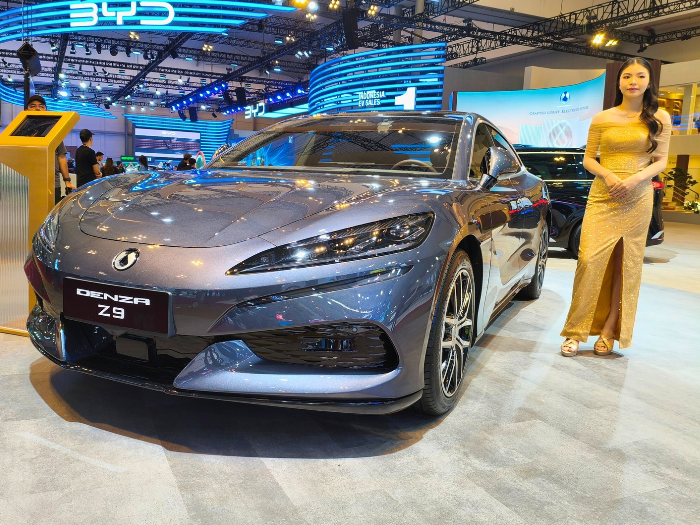 Denza D9 Perdana di GIIAS 2025, Tantang Tesla dan Lexus di Segmen EV Premium