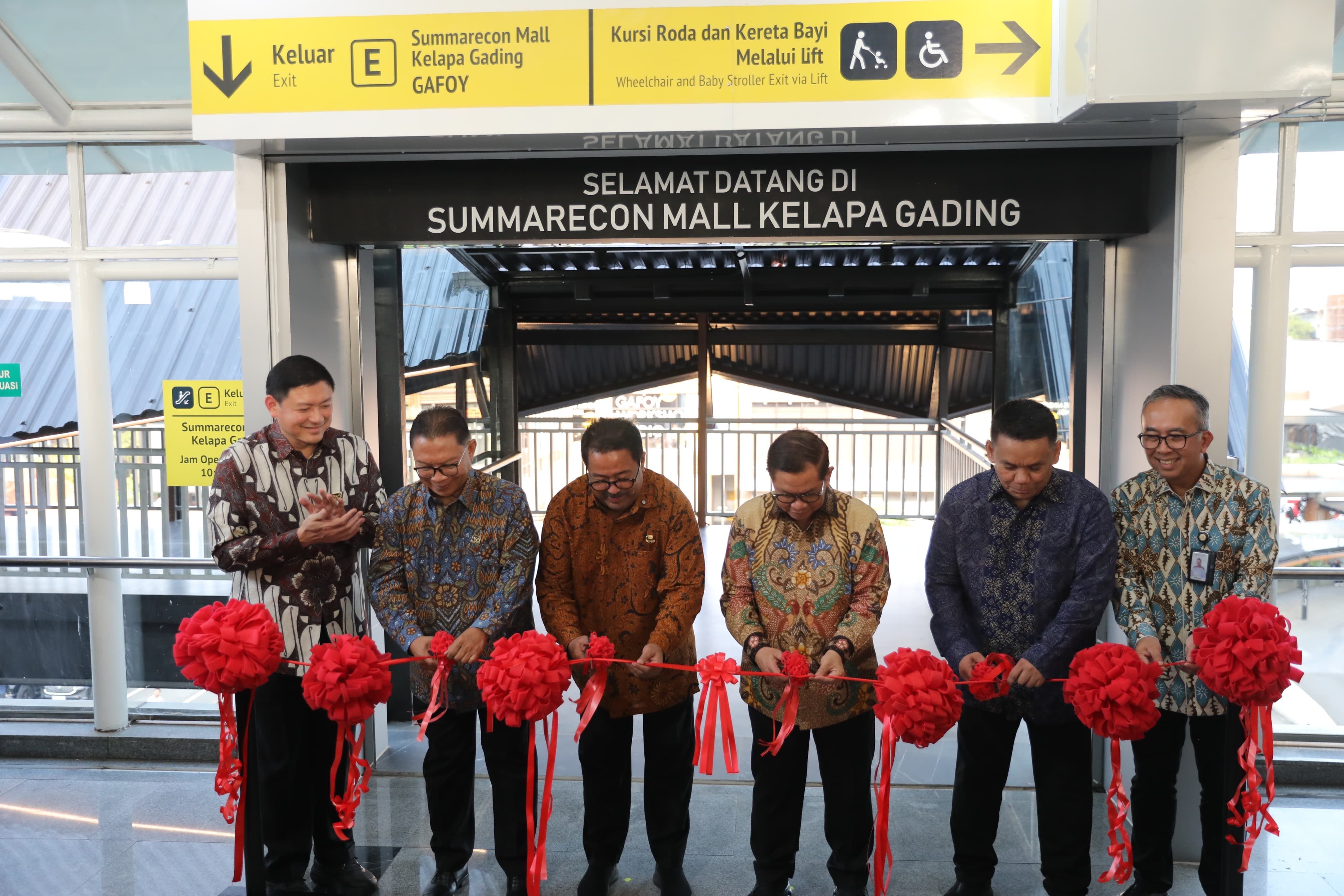 Gubernur DKI Resmikan Jembatan Penghubung Stasiun LRT, Dorong Jalur Ramah Pejalan Kaki