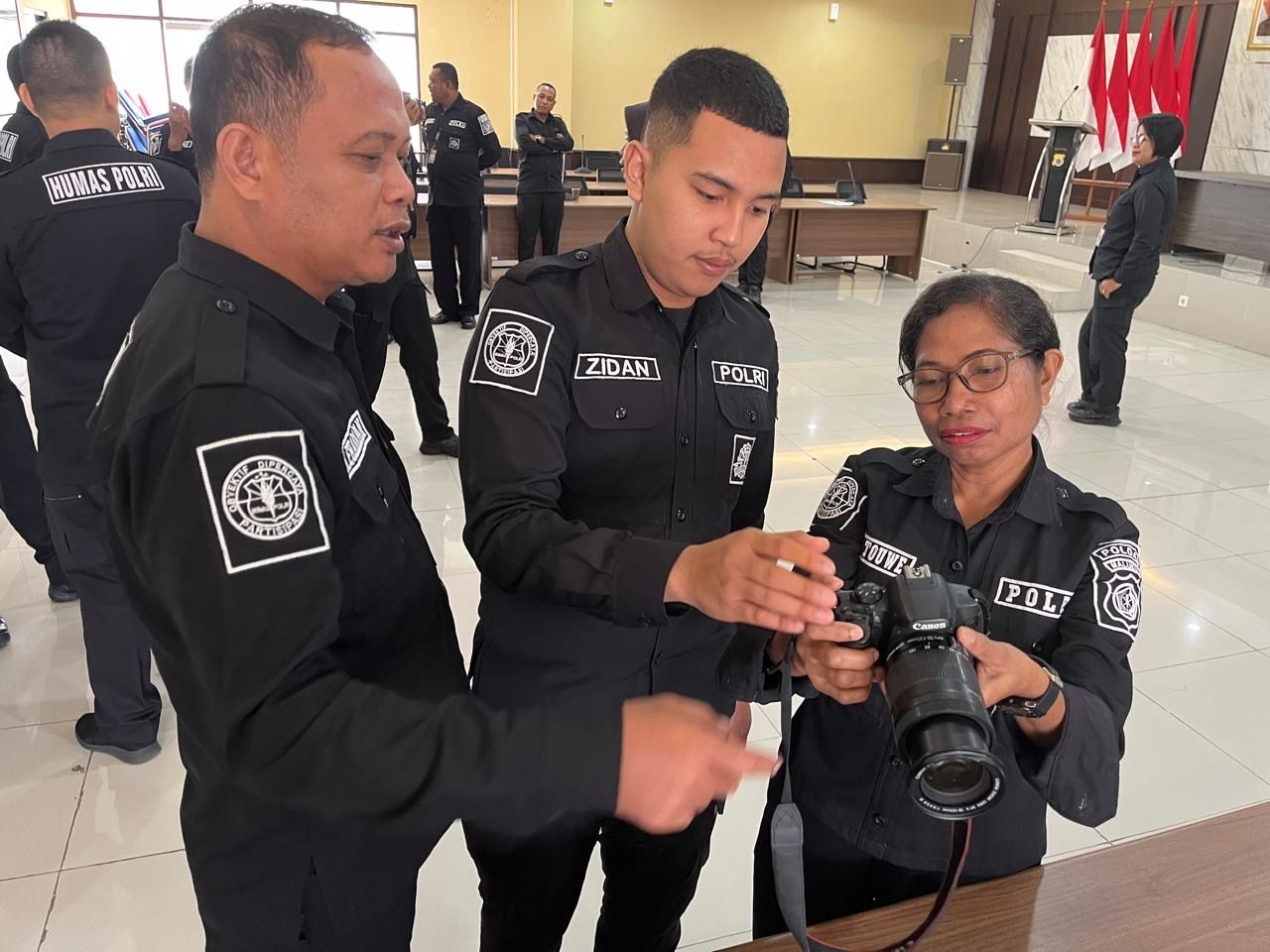 Bidhumas Polda Maluku Gelar Pelatihan Fotografi Bagi Personel
