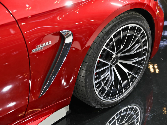 Mercedes-AMG CLE 53 Cabriolet Debut di GIIAS 2025, Mobil Sport Atap Terbuka