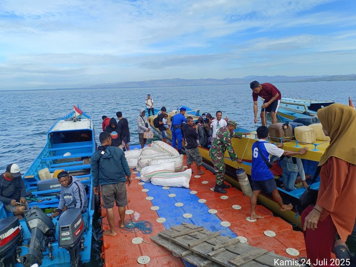 Polairud Polda Maluku Sosialisasi Keselamatan Pelayaran Kepada Masyarakat di Namlea Buru