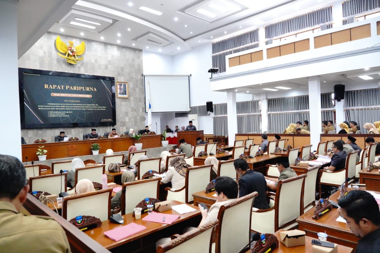 Pemkab Garut Bahas Perubahan APBD 2025 dan Rencana Program 2026 dalam Rapat Paripurna DPRD