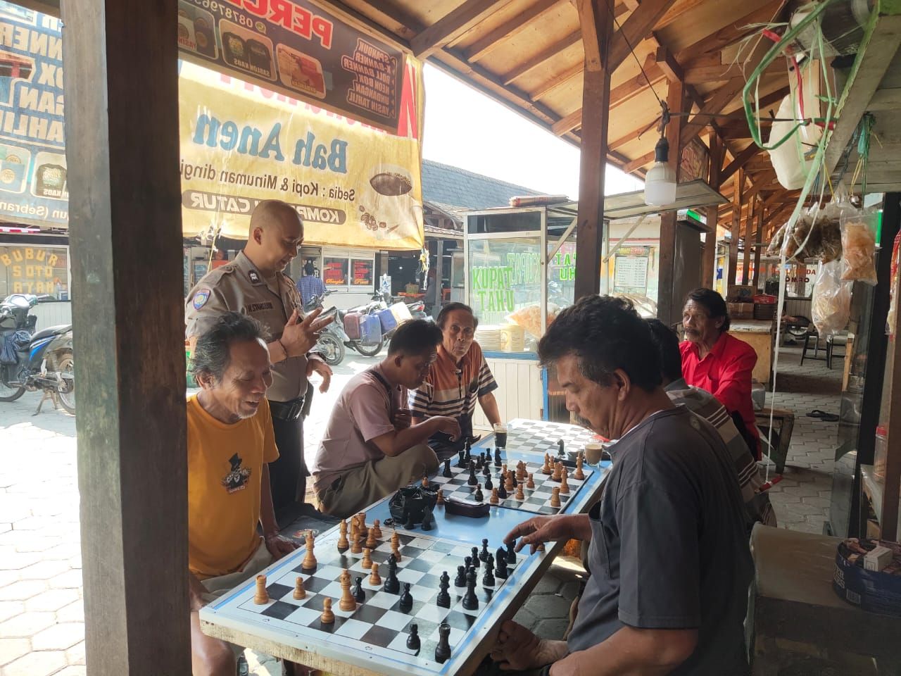 Polsek Plered Gelar Jumat Curhat, Untuk Dengar Keluhan Masyarakat