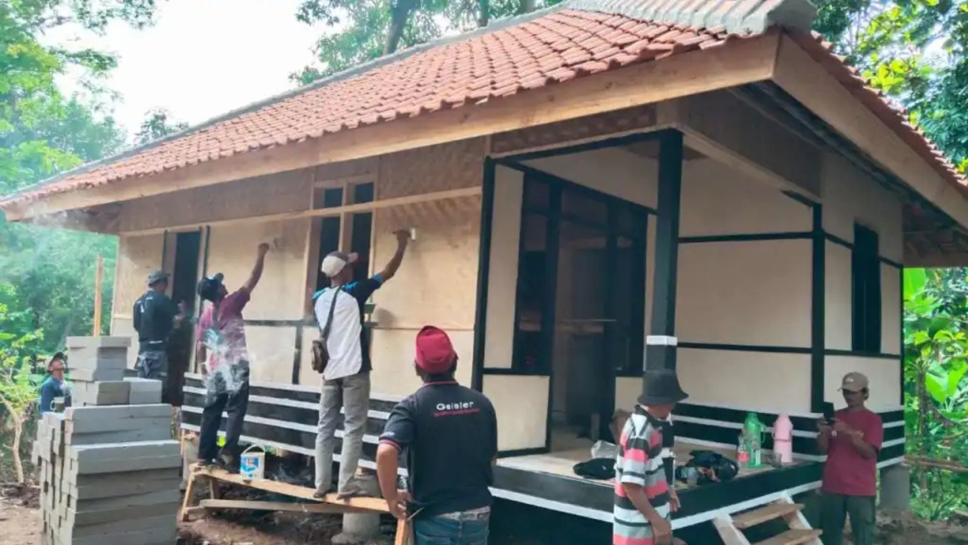 Pemkab Purwakarta Alokasikan Rp12 Miliar untuk Perbaikan 302 Unit Rumah Tidak Layak Huni di 2025