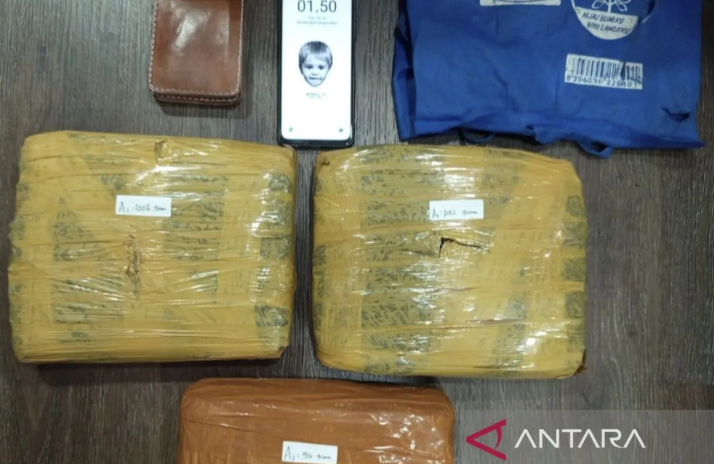 Polisi Tangkap Pemuda di Jakbar, Barang Bukti Narkoba 4 Kg