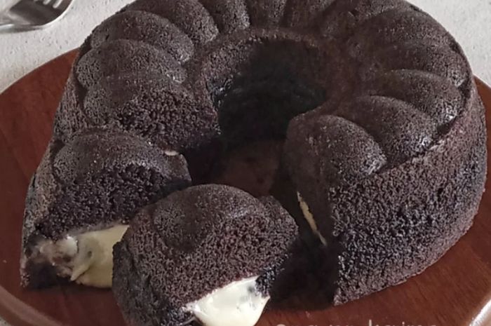 3 Resep Bolu Ketan Hitam Kukus Isi Keju Lumer, Simple Banget!