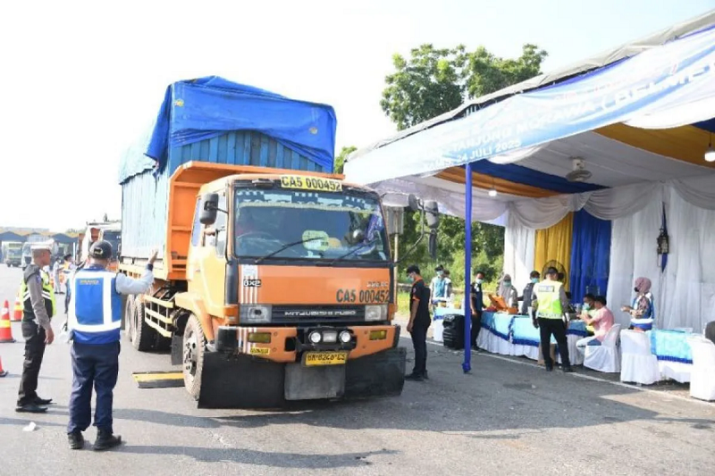 35 Diperiksa, 30 Truk Overload di Tol Belawan-Tanjung Morawa