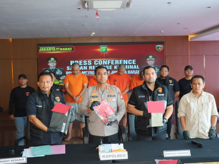 Perampok Spesialis Minimarket Beraksi dengan Cara Rusak CCTV, Polres Jakbar Ungkap Kronologinya