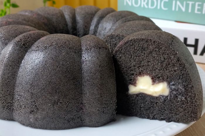 3 Resep Bolu Ketan Hitam Kukus Isi Keju Lumer, Simple Banget!