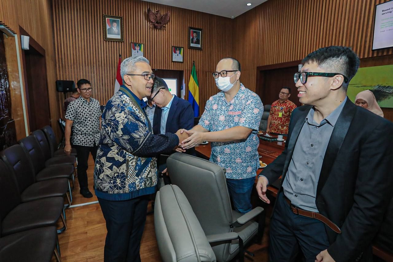 Pemkot Bandung Bahas Peluang Kerja Sama Pengolahan Sampah dengan Perusahaan Tiongkok
