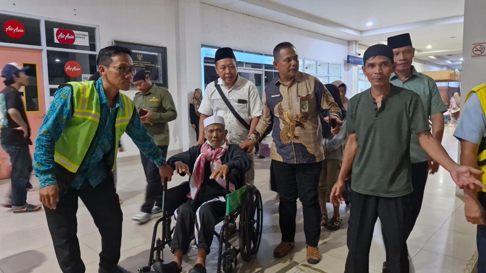 Jemaah Haji Asal Tulang Bawang yang Sempat Dirawat di Arab Saudi Akhirnya Kembali ke Tanah Air