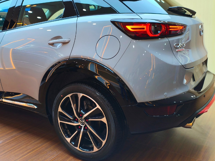 Mazda CX-3 Kuro vs Pro AutoExe, Kamu Pilih yang Stylish atau Siap Diajak Ngebut?