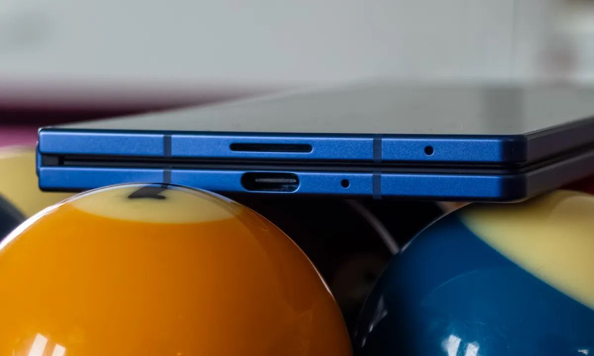 Galaxy Z Fold 7 Bukan yang Tertipis, Tapi Desainnya Paling Mengesankan