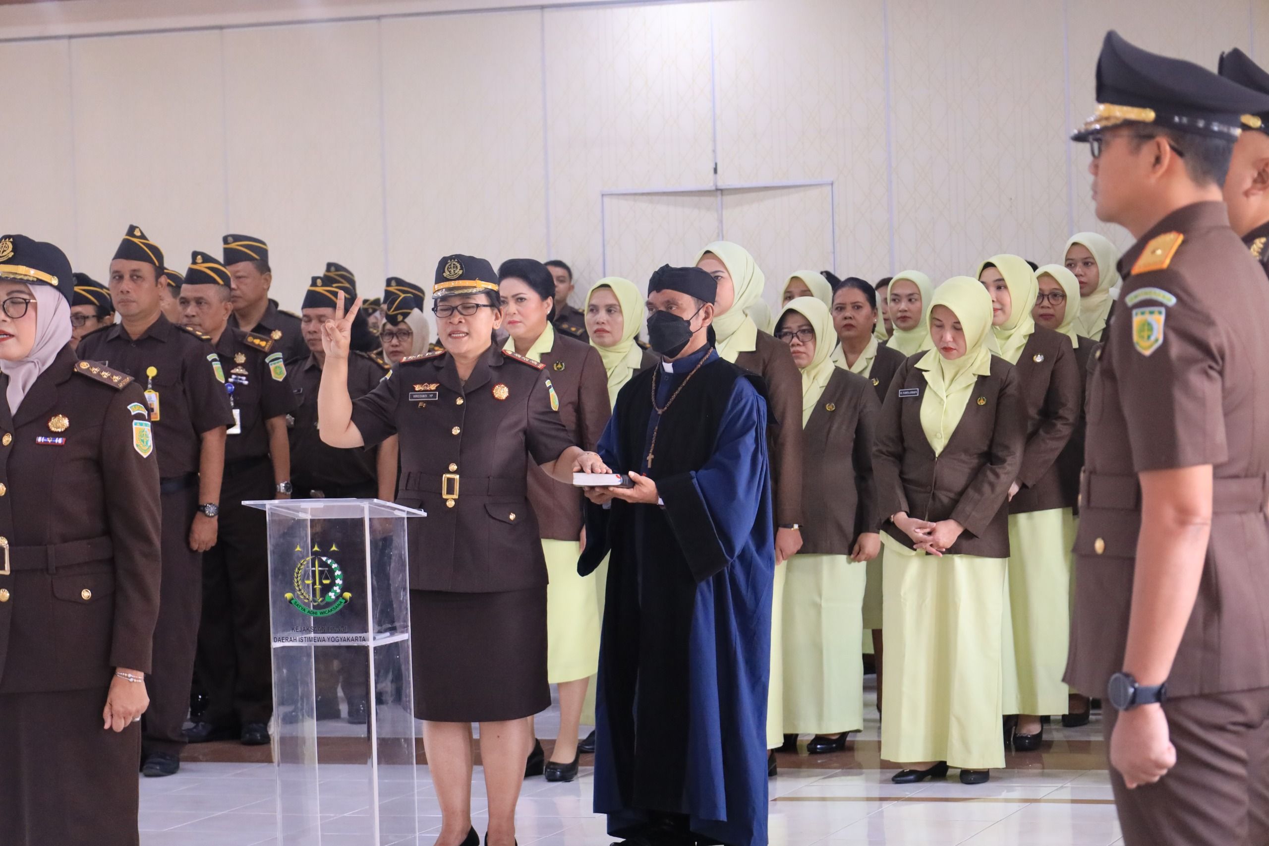 Pelantikan Pejabat Eselon II dan III di Kejati DIY Hari Ini, Kajati DIY Tegaskan Komitmen Peningkatan Kinerja