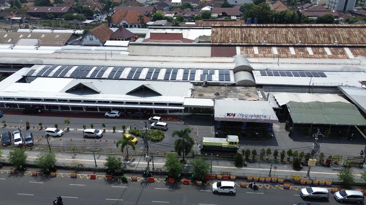 Komitmen Daop 6 Dukung Net Zero Emission 2060, Pasang Solar Panel di Stasiun Solo Balapan