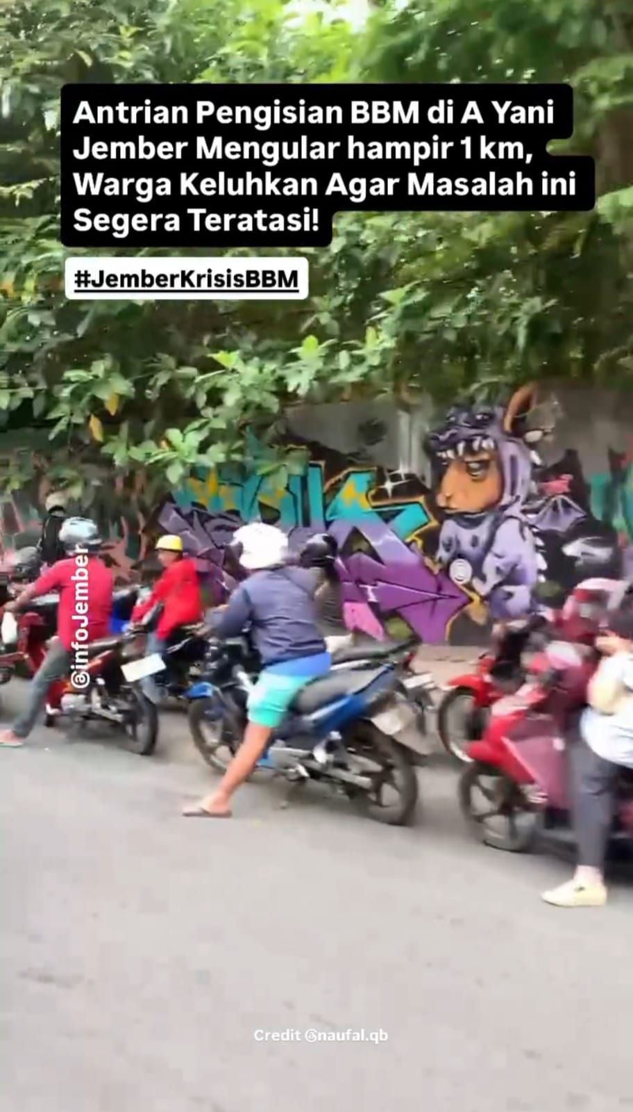 Viral Video Antrian Panjang Hampir 1 Km Untuk Beli BBM, Pertamina: Tambah 79 Armada Mobil Tangki Untuk Atasi Kurangnya BBM