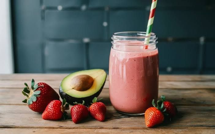 7 Manfaat Jus Alpukat dan Stroberi untuk Kesehatan Tubuh, Kaya Nutrisi!