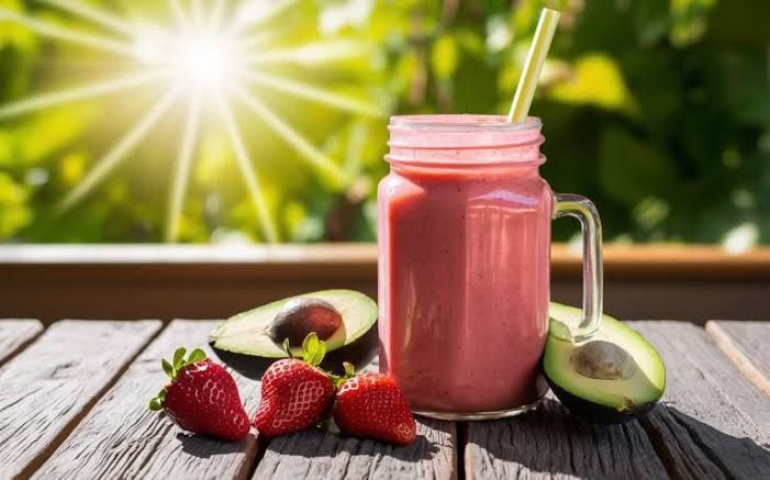 7 Manfaat Jus Alpukat dan Stroberi untuk Kesehatan Tubuh, Kaya Nutrisi!