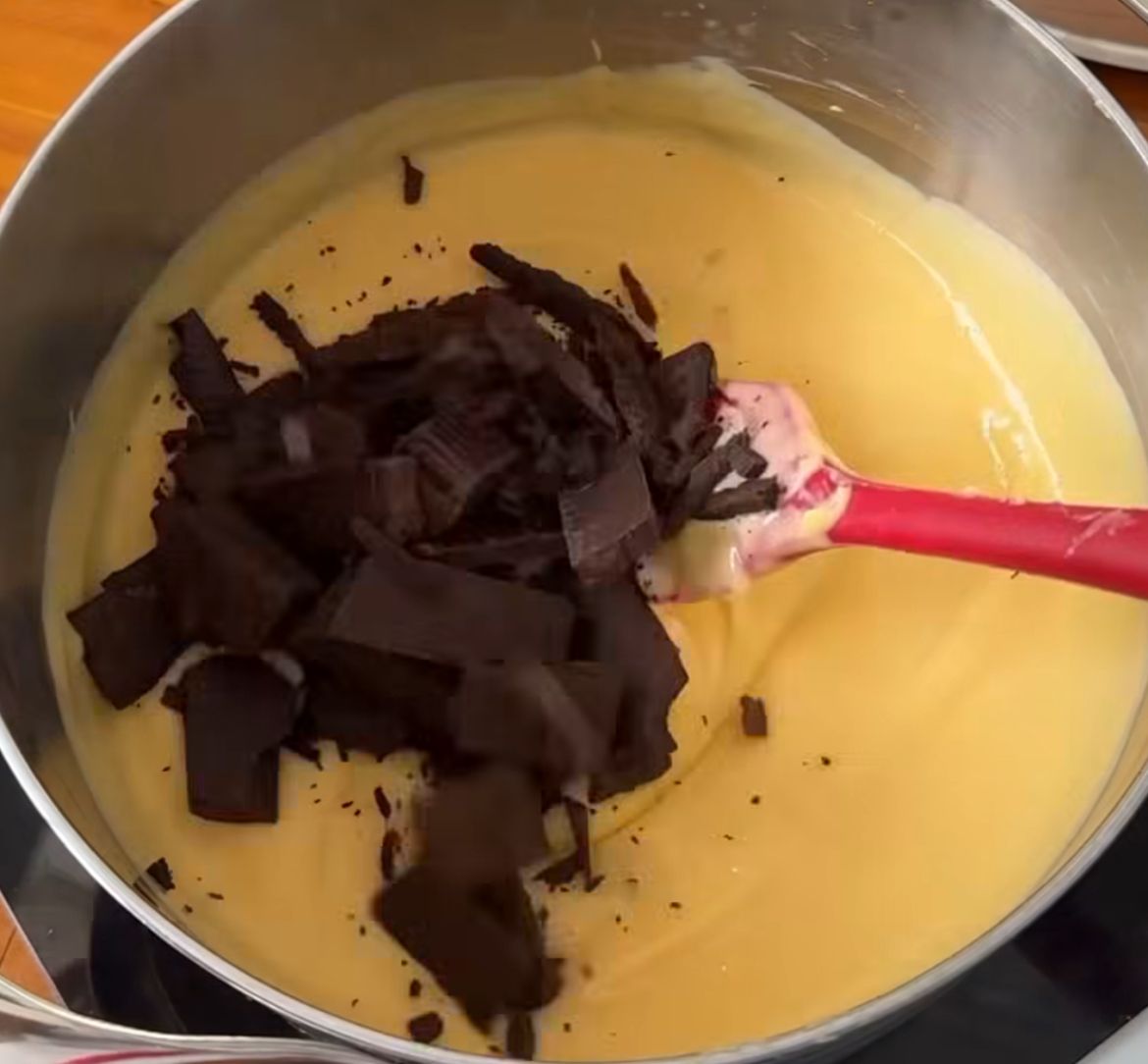 Manis, Lembut, dan Segar: Resep Kue Sus Buah dengan Krim Cokelat