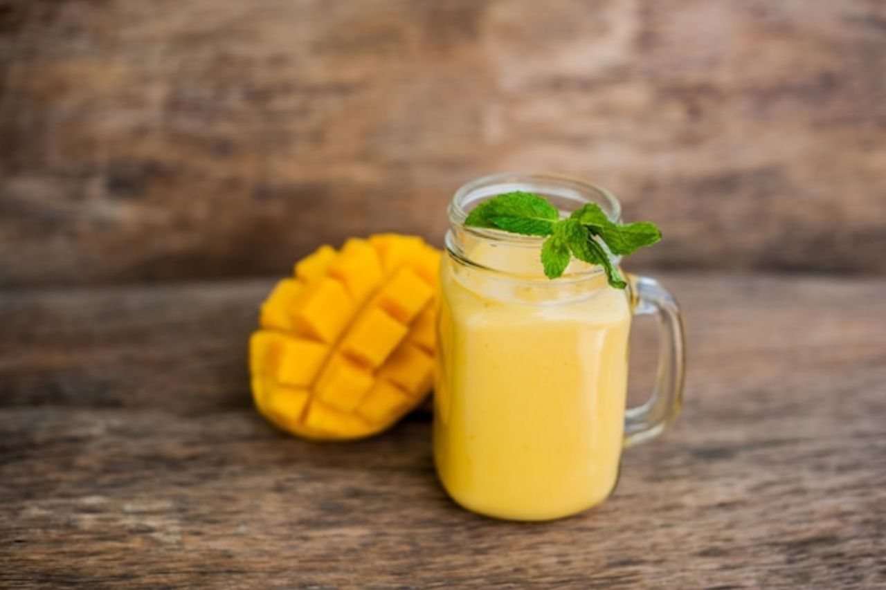 7 Manfaat Jus Mangga dan Tomat untuk Kesehatan Tubuh yang Jarang Diketahui