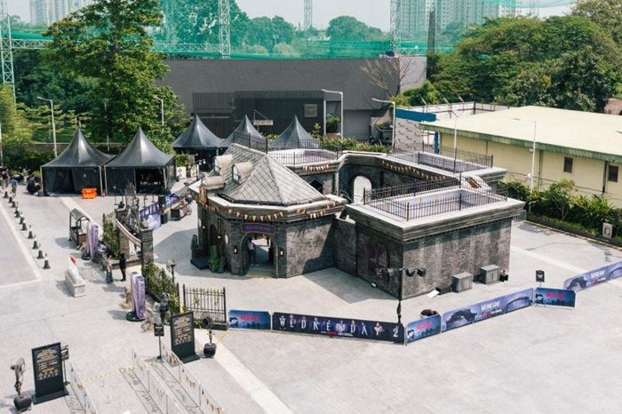 Ingin Rasakan Bersekolah di Asrama Wednesday, Yuk Kunjungi Nevermore Academy yang Hadir di Jakarta Sampai 7 Agustus 2025