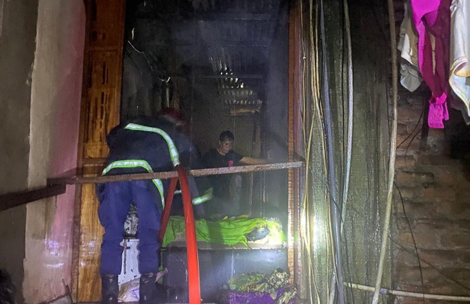 Penginapan Rahmat di Jalan Yos Sudarso Ambon Terbakar
