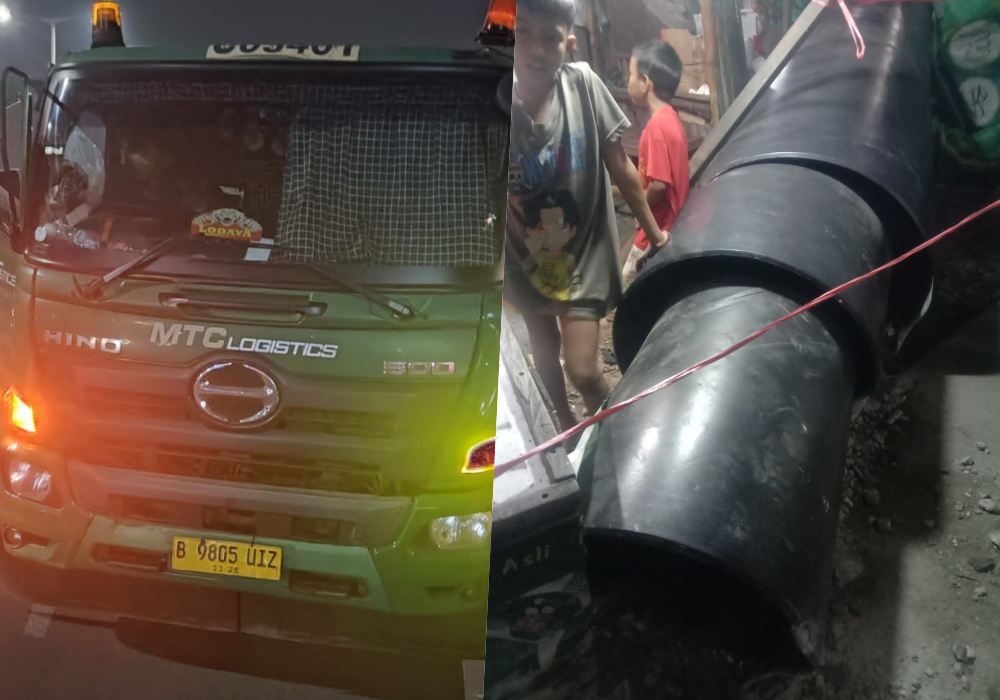 9 Lapak Pedagang di Pasar Cipluk Jakut Ringsek Dihantam Pipa Terguling yang Diangkut Truk