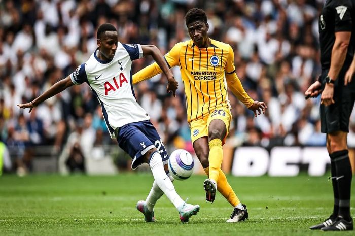 Manchester City Siap Bersaing dengan Manchester United untuk Datangkan Carlos Baleba