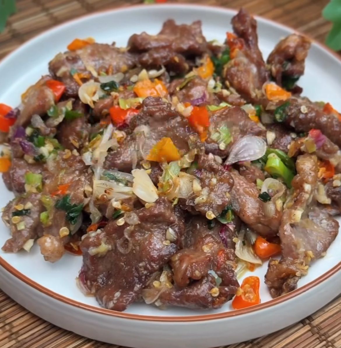 Daging Empuk, Bumbu Nendang! Cobain Resep Daging Goreng Cabe Garam Ini