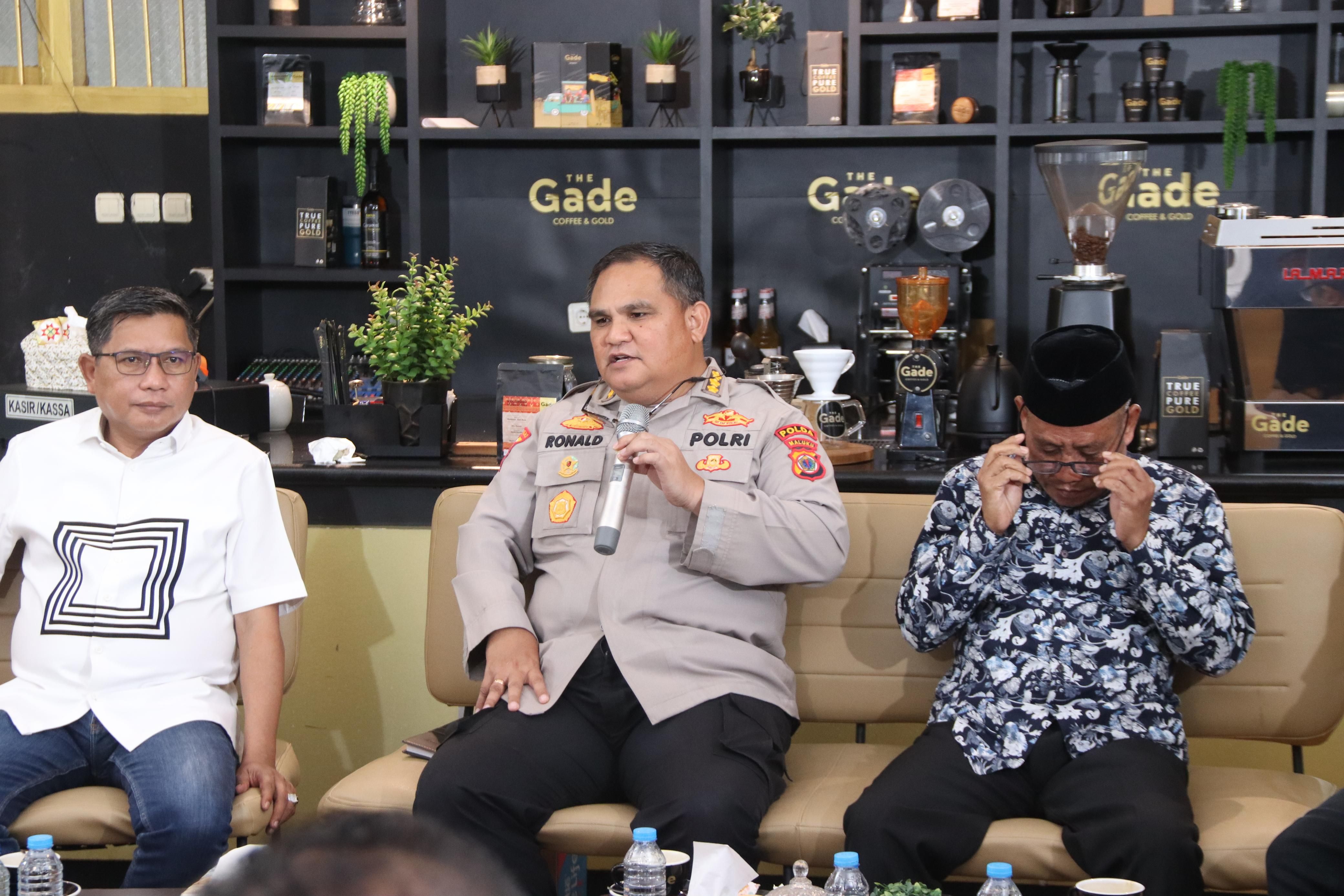 Talk Show ‘Maluku Bicara’, Karo Ops Polda Maluku Tegaskan Maluku Kondusif