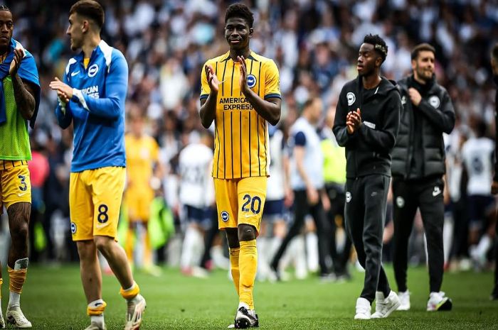 Manchester City Siap Bersaing dengan Manchester United untuk Datangkan Carlos Baleba