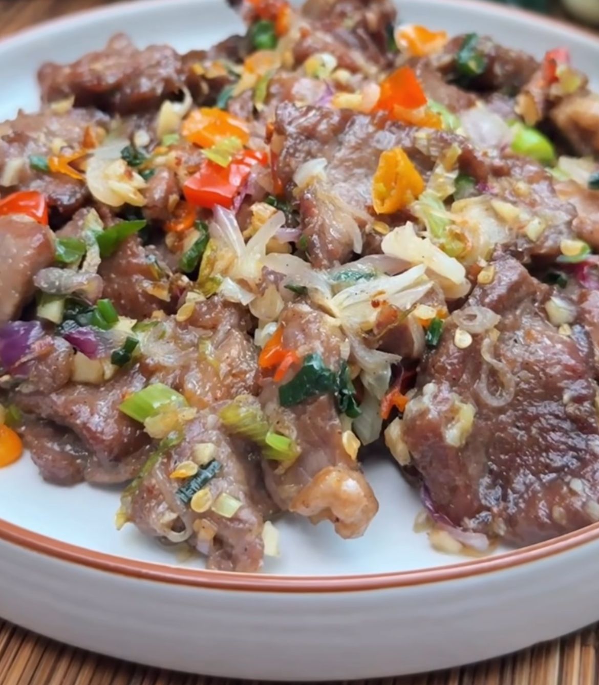 Daging Empuk, Bumbu Nendang! Cobain Resep Daging Goreng Cabe Garam Ini